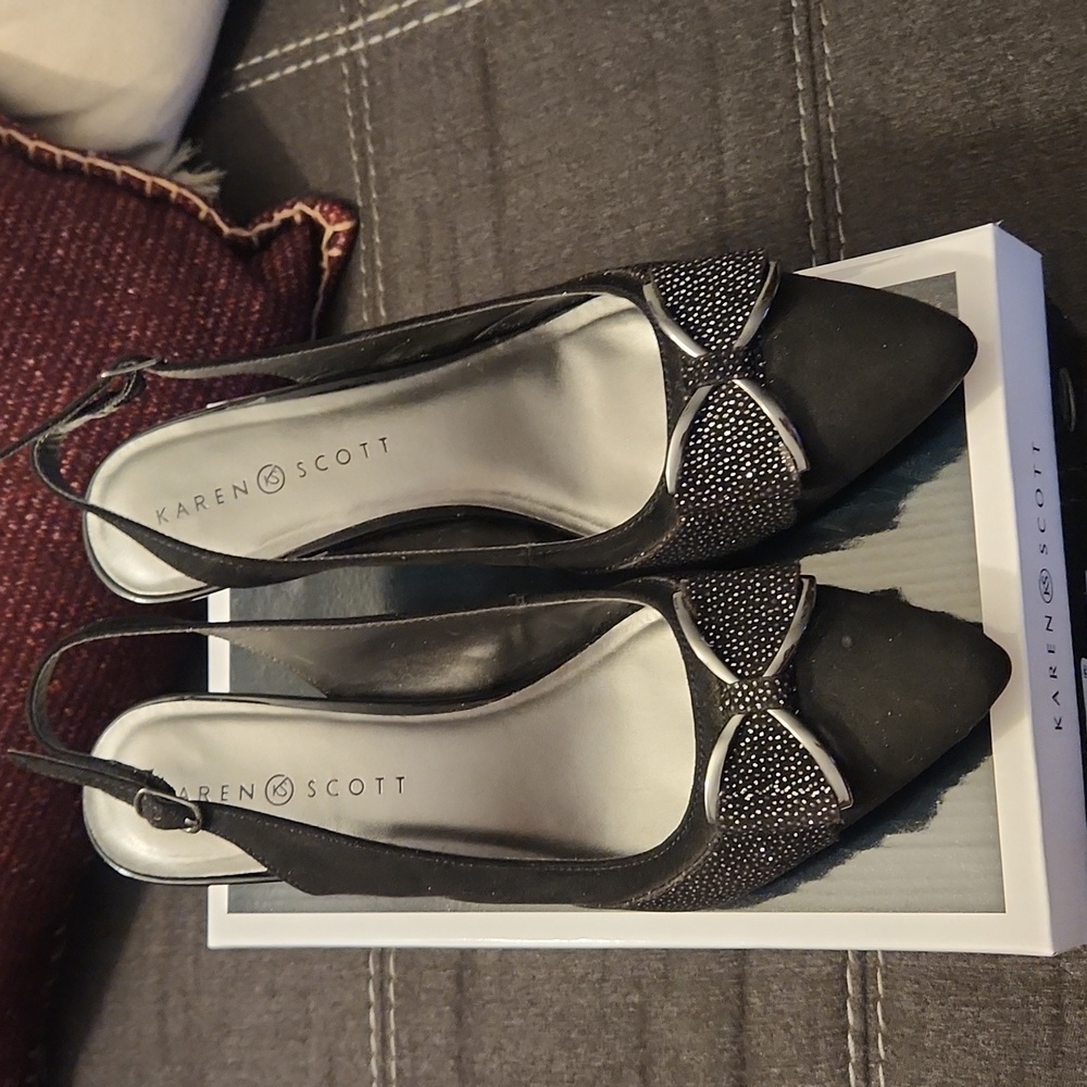Dress shoes